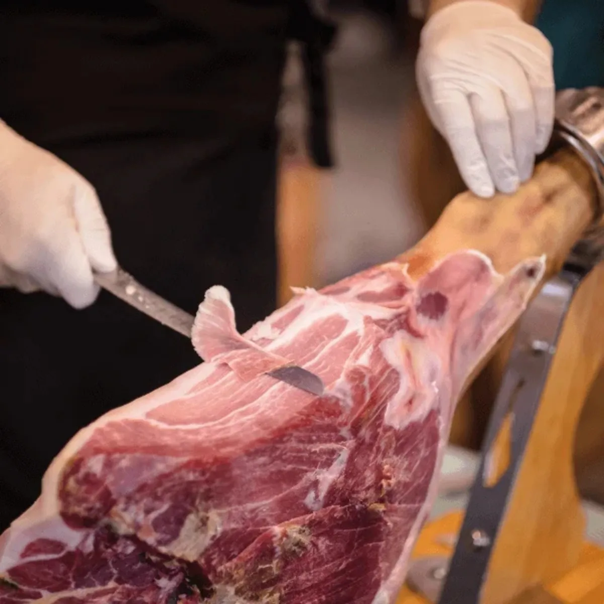 Presunto Cru (jamón) Serrano Com Osso El Pozo - (aprox 7kg)