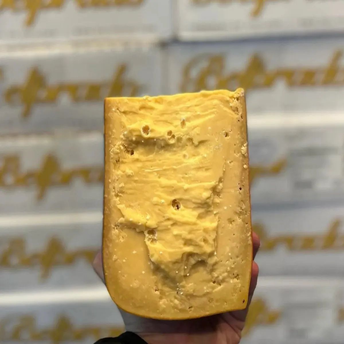 Queijo Belprado Holandês Extra Maturado (Seleção Gold) - de R$74,50 a R$298,00